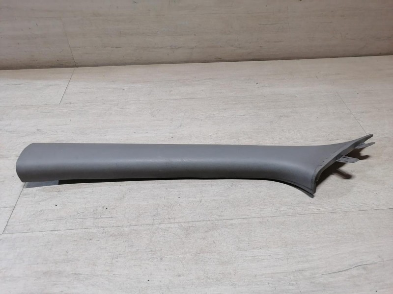 Solaris №4 обшивка передней стойки верхняя левая