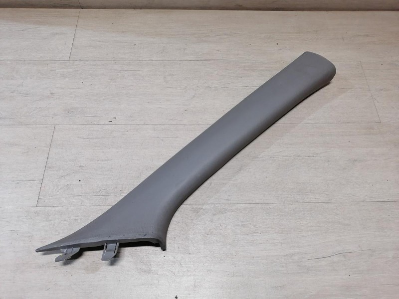 Solaris №4 обшивка передней стойки верхняя правая