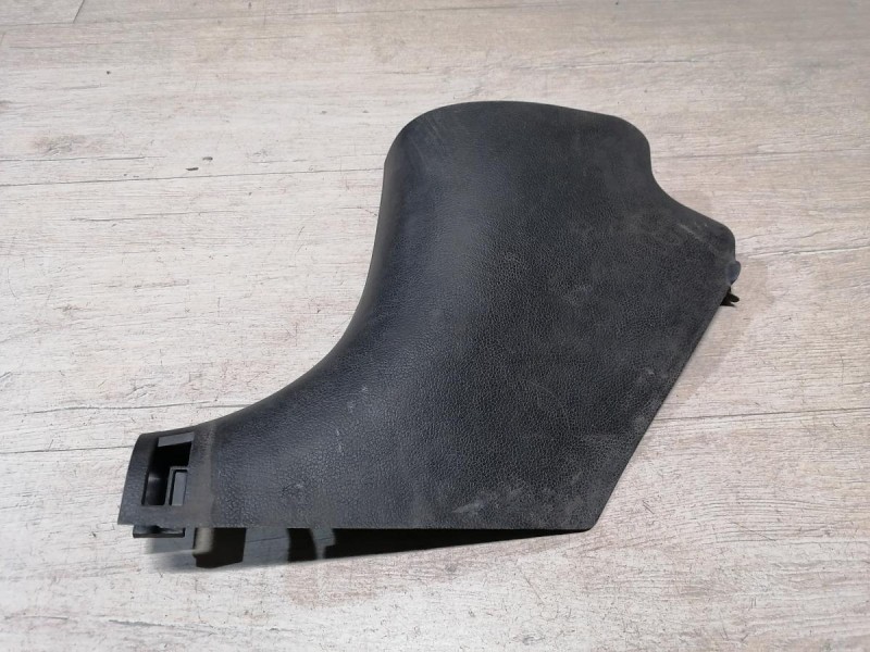 Solaris №4 обшивка передней стойки нижняя левая