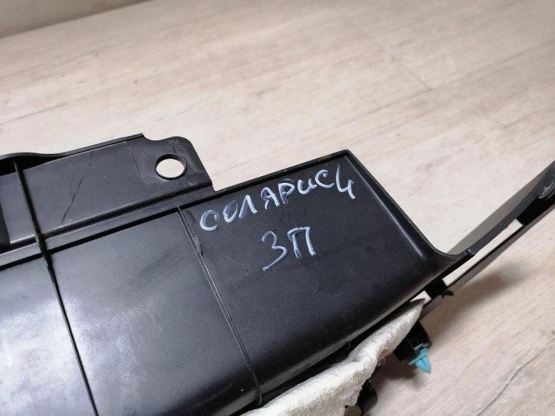 Solaris №4 обшивка задней стойки нижняя правая