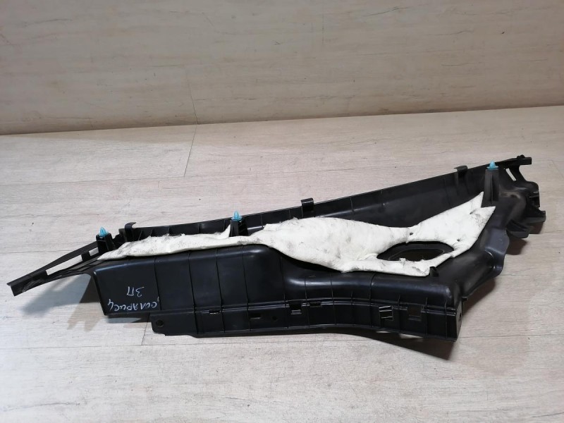 Solaris №4 обшивка задней стойки нижняя правая