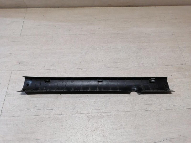 Solaris №4 обшивка порога передняя левая