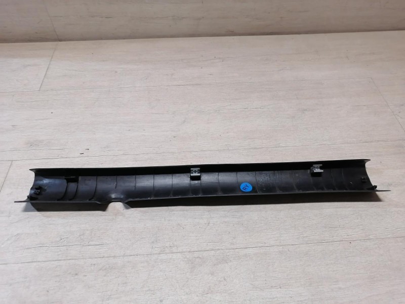 Solaris №4 обшивка порога передняя правая