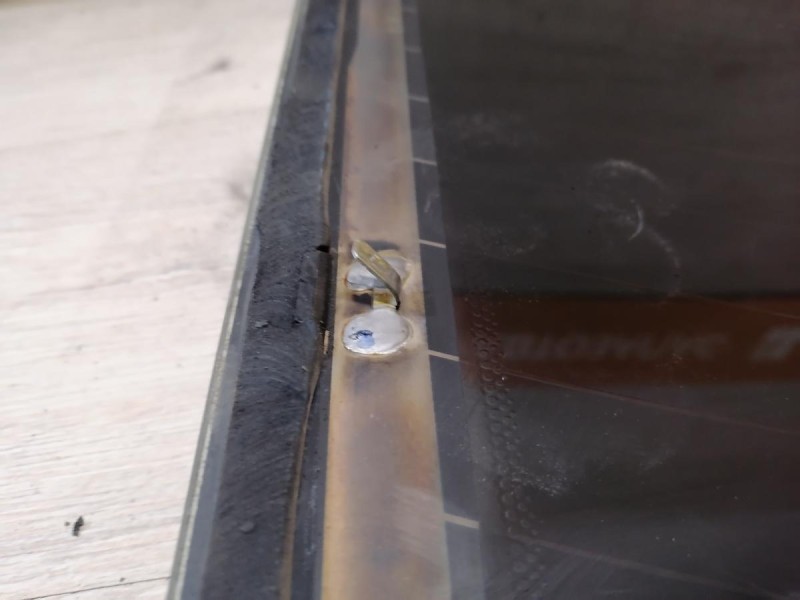 Solaris №4 стекло заднее