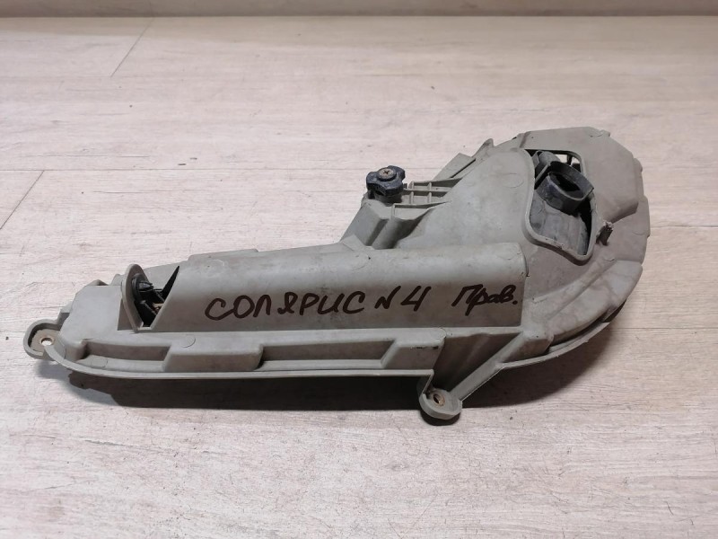 Solaris №4 противотуманка передняя правая ПТФ