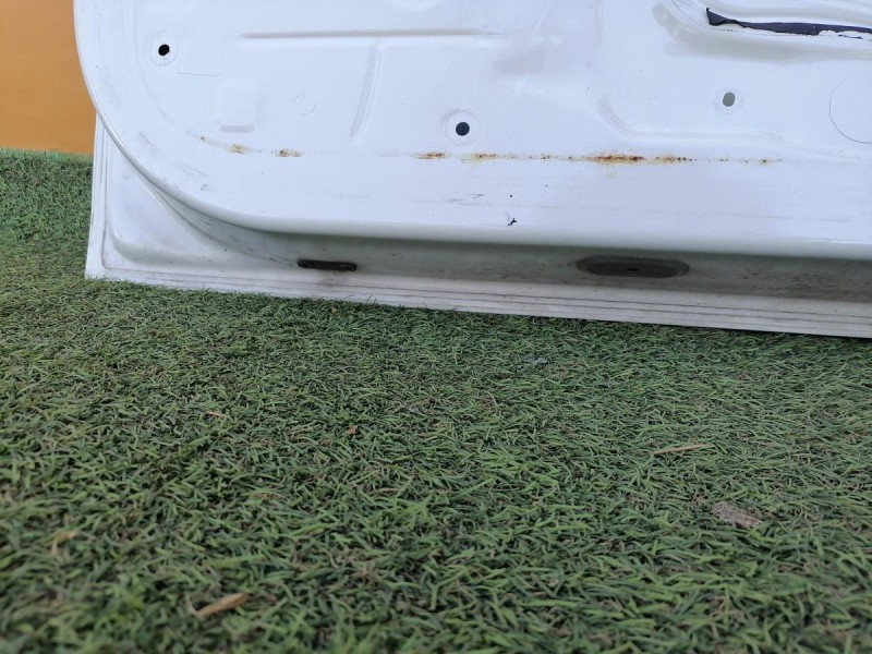 Logan №48 дверь передняя правая деф