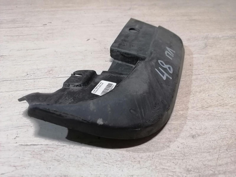 Logan №48 брызговик передний левый деф