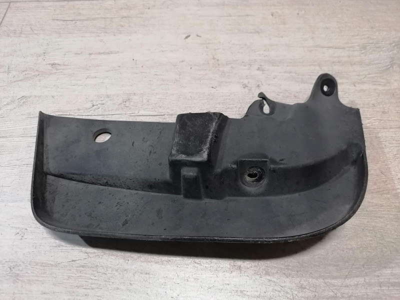 Logan №48 брызговик передний левый деф