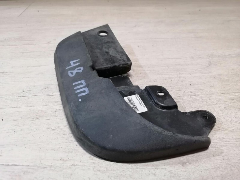 Logan №48 брызговик передний правый