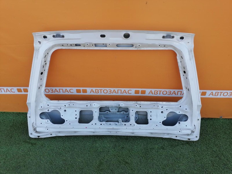 Land Cruiser 200 крышка багажника деф