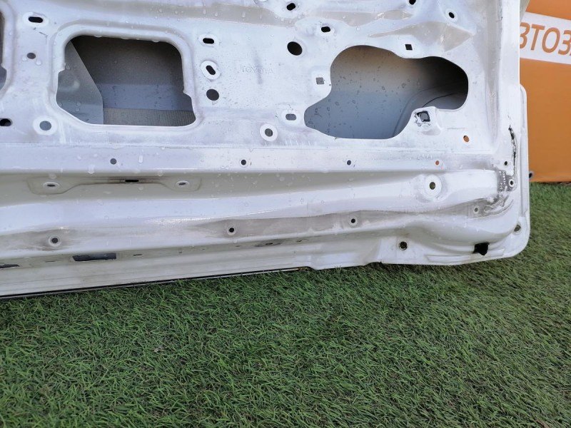 Land Cruiser 200 крышка багажника деф