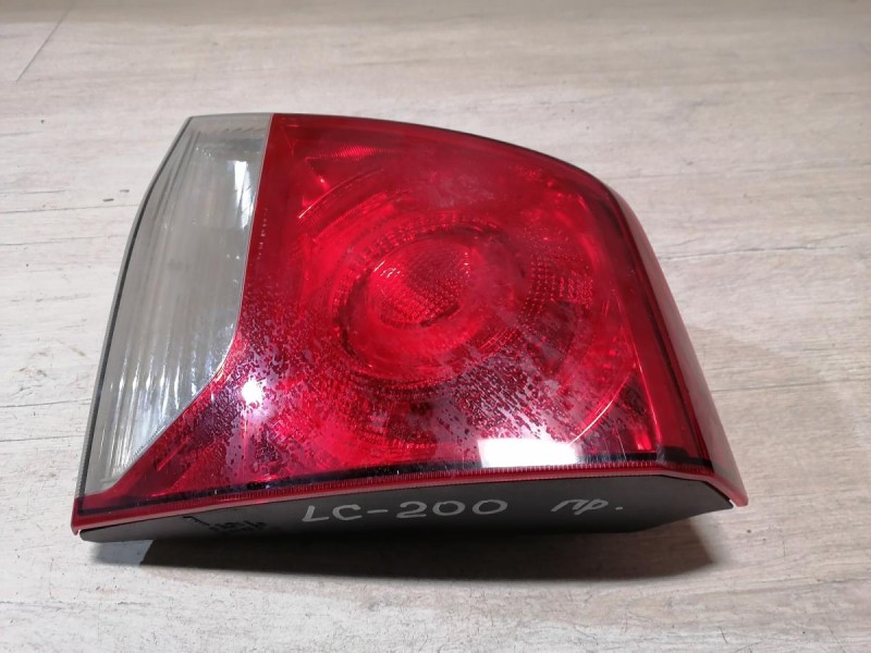 Land Cruiser 200 фонарь правый рест