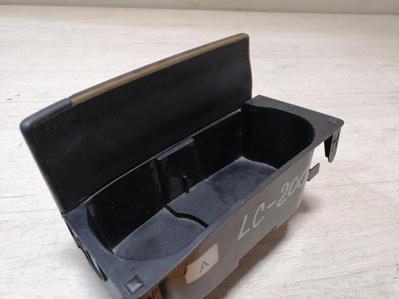 Land Cruiser 200 подстаканник