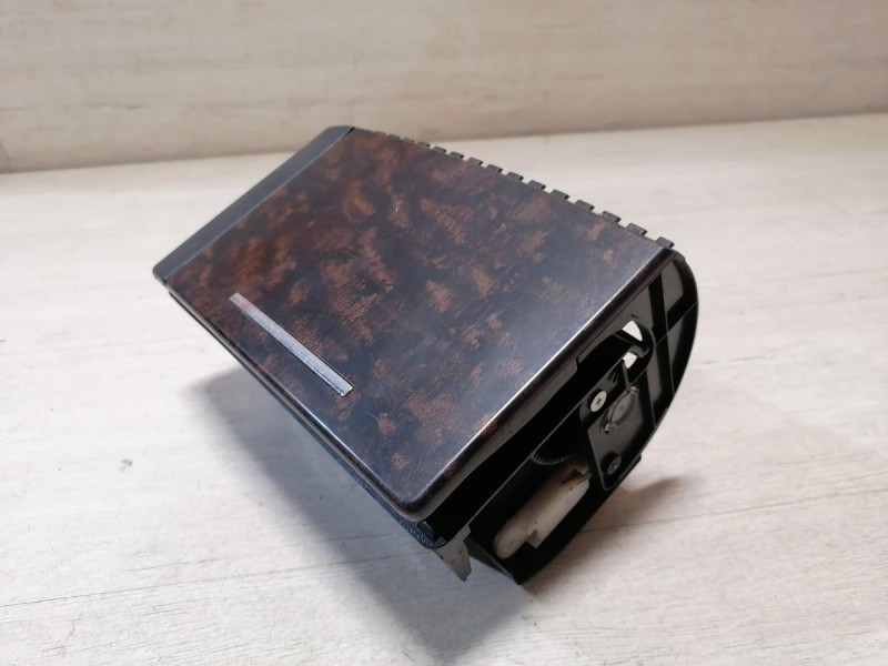 Land Cruiser 200 подстаканник