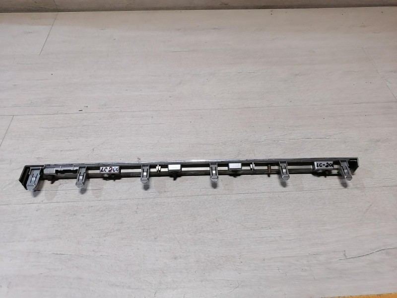 Land Cruiser 200 накладка торпедо декоративная 5547160140