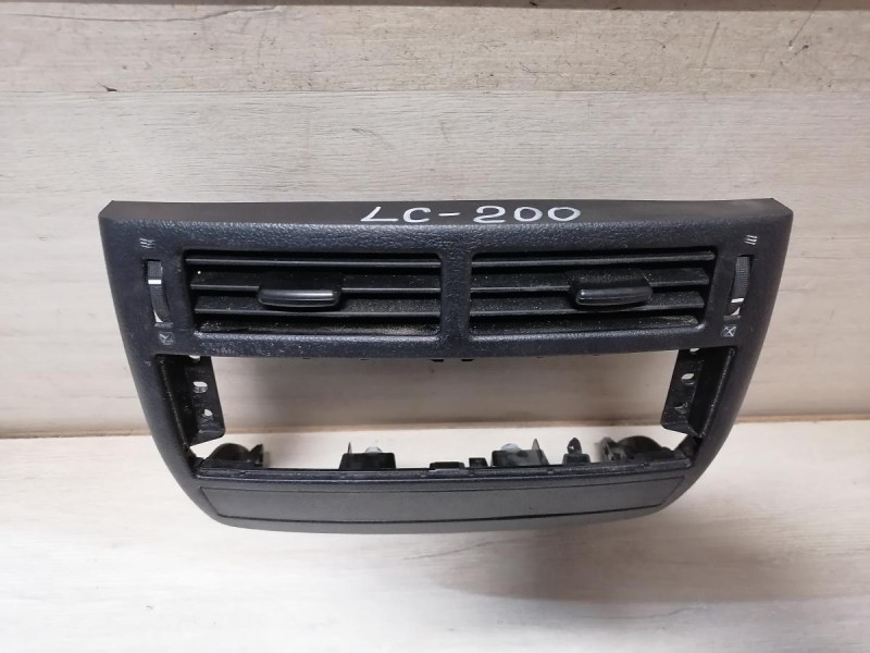 Land Cruiser 200 дефлектор задних пассажиров накладка подлокотника