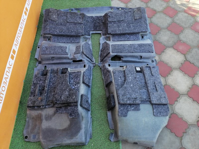 Solaris №4 пол салона