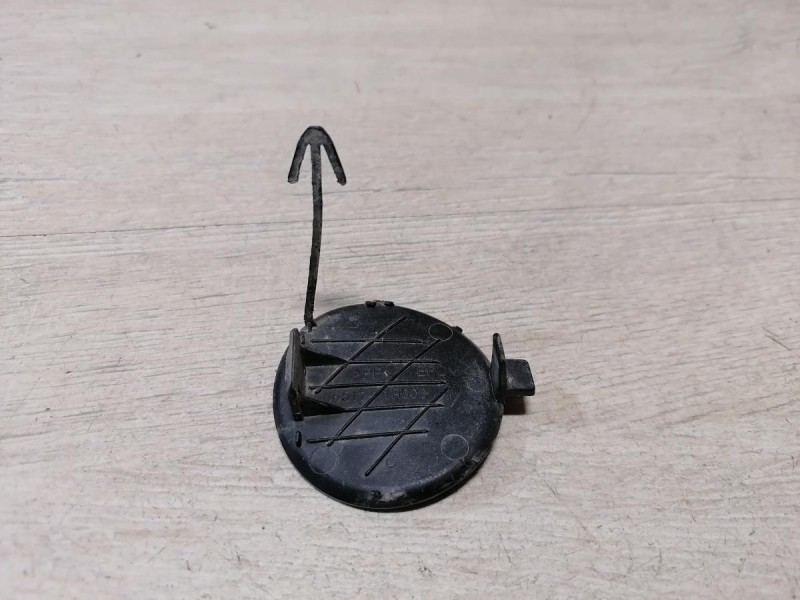 Solaris П заглушка переднего бампера под крюк