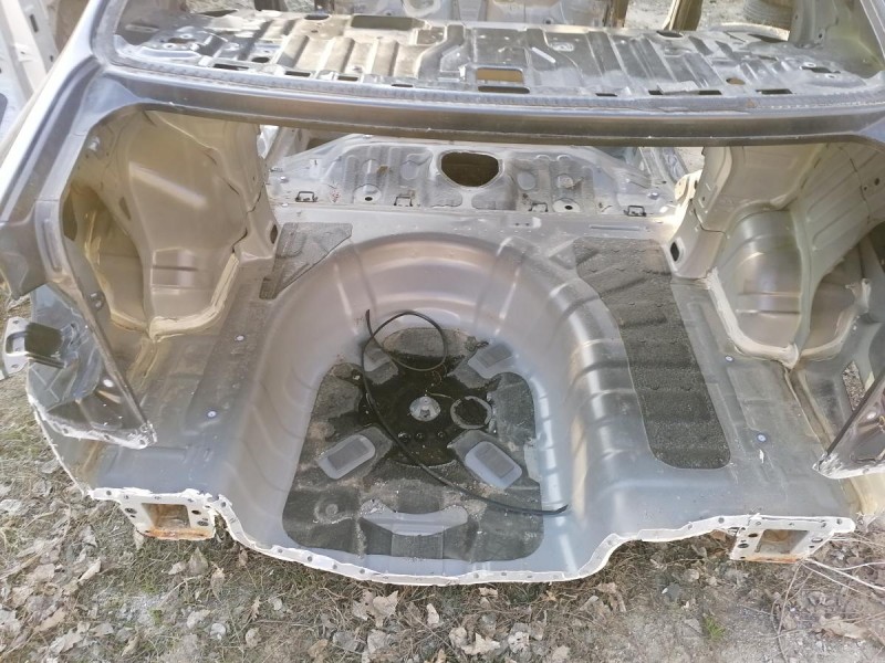 Rio 3 №9 ниша под запаску