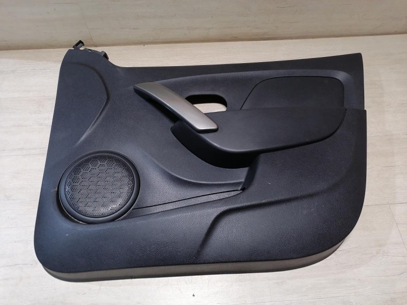 Logan №49 обшивка двери передняя правая