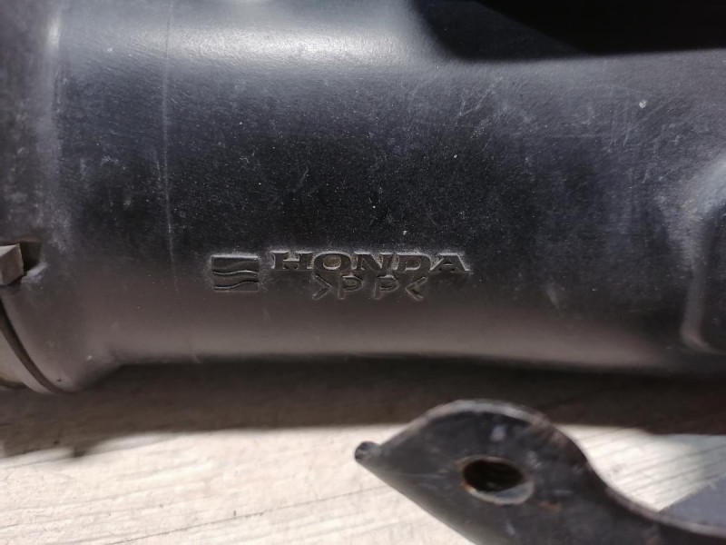Honda CR-V 3 резонатор воздушного фильтра