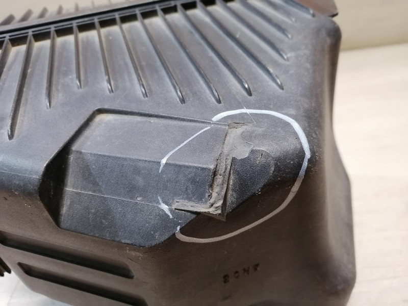 Santa FE корпус воздушного фильтра деф