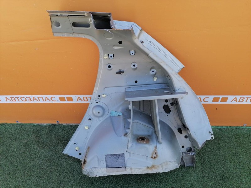 Sandero №12 крыло заднее правое деф