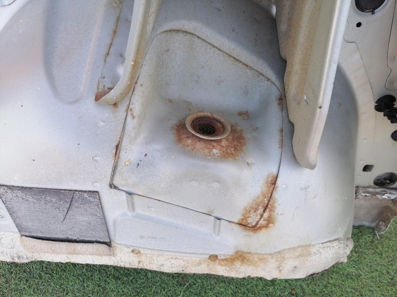 Sandero №12 крыло заднее правое деф