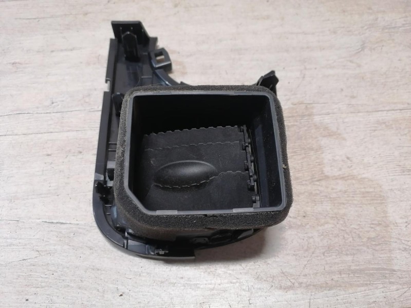 Rio 4 X-Line дефлектор торпедо левый