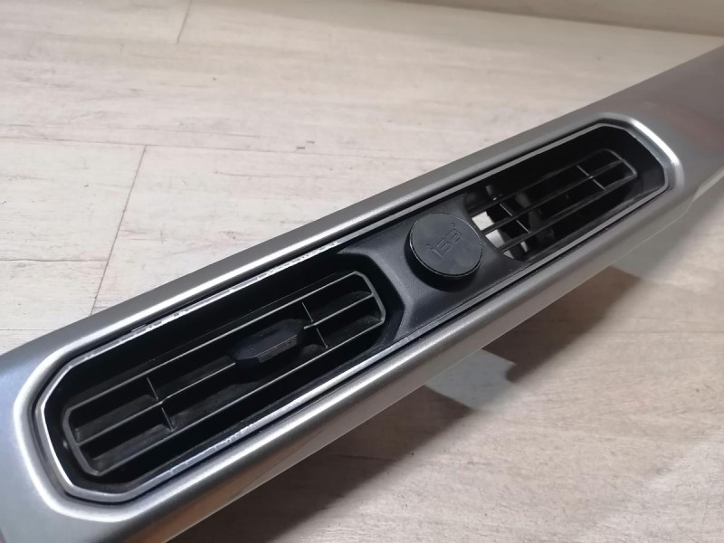 Arkana №2 дефлектор торпедо центральный боковой правый накладка деф