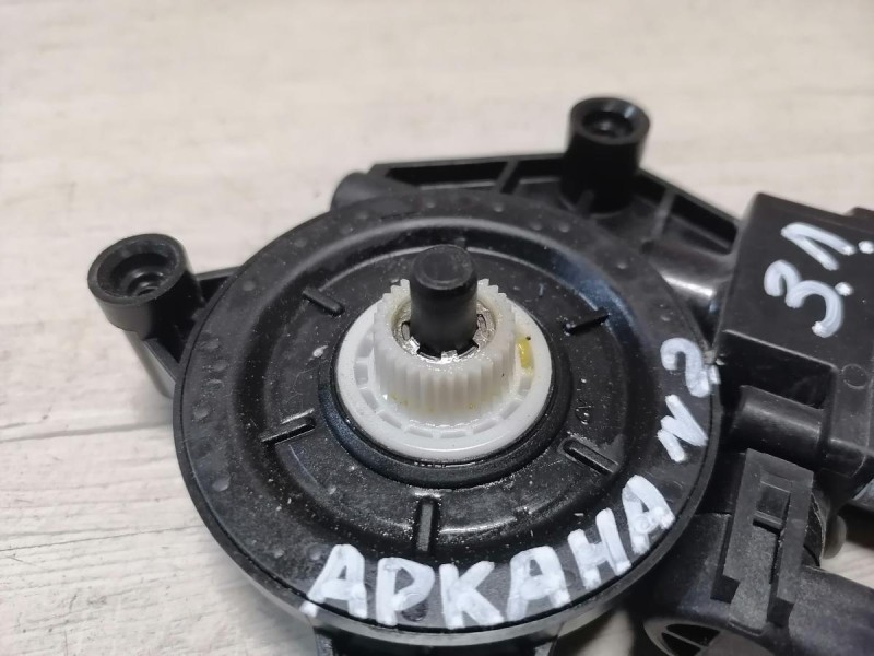 Arkana №2 моторчик стеклоподъемника задний левый
