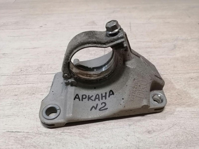 Arkana №2 кронштейн подвесного подшипника