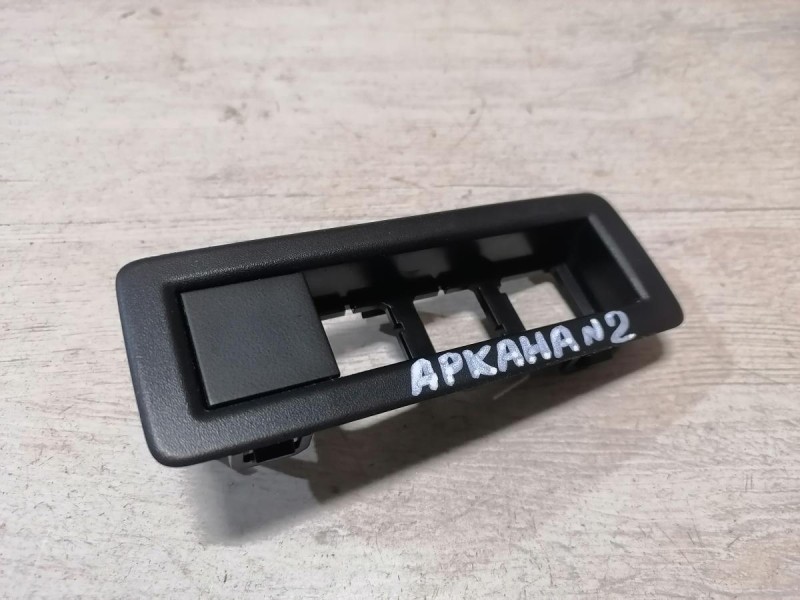 Arkana №2 накладка торпедо под блок кнопок деф