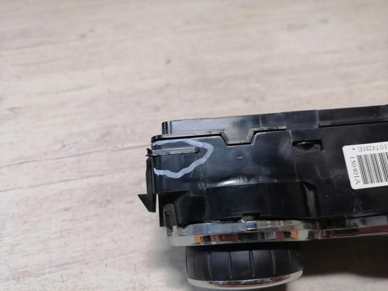 Sandero №14 блок управления климат контролем деф