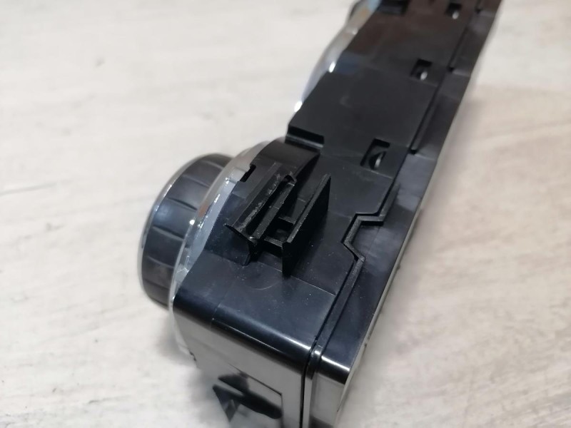 Sandero №14 блок управления климат контролем деф