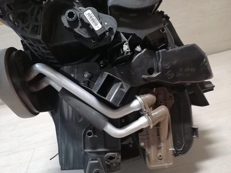 Sandero №14 печка корпус под климат контроль