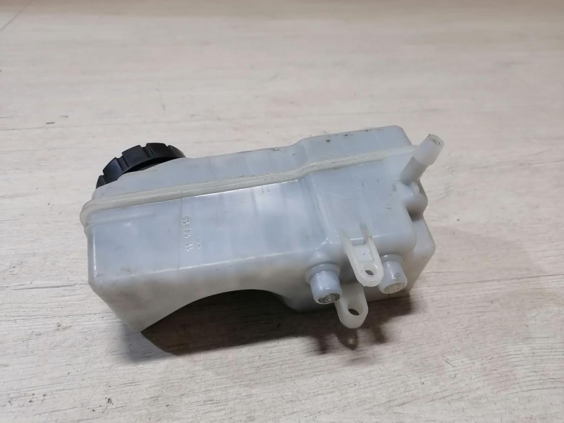 Sandero №14 бачок тормозного цилиндра гидро