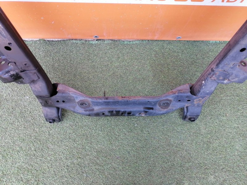 Sandero №14 подрамник деф