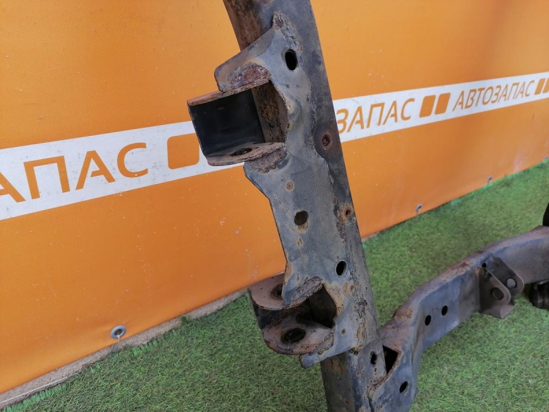 Sandero №14 подрамник деф