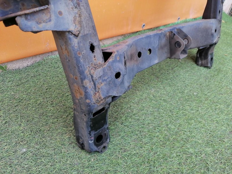 Sandero №14 подрамник деф