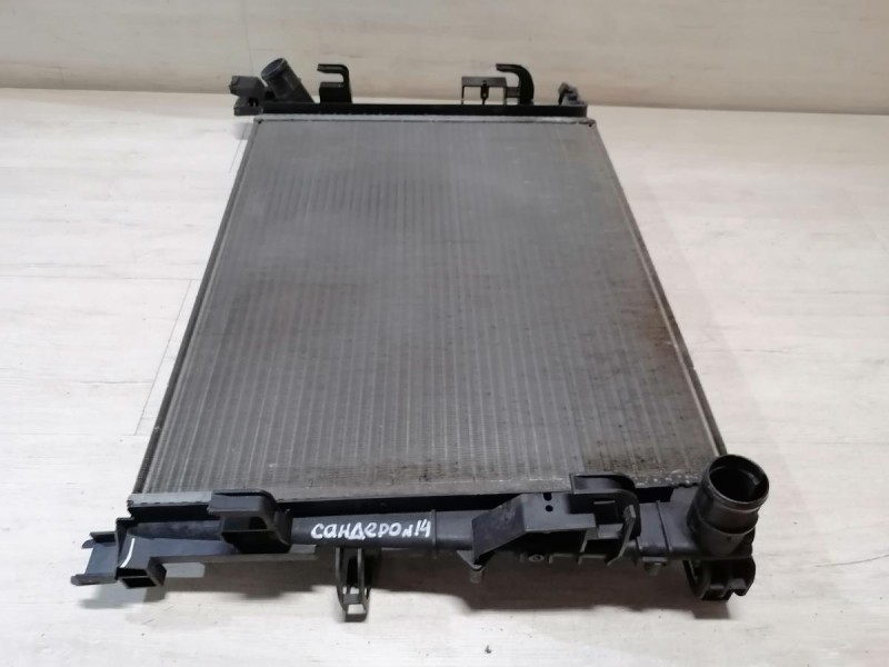 Sandero №14 радиатор охлаждения двигателя деф