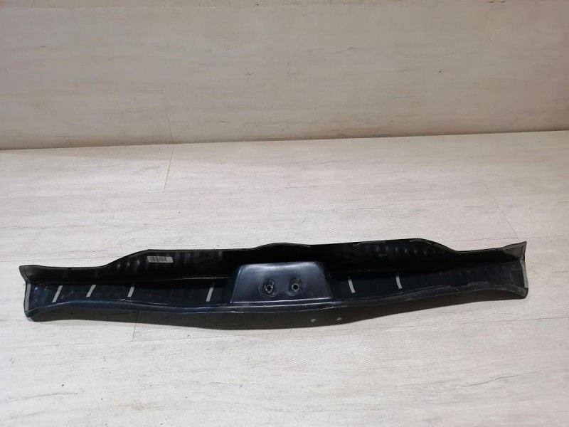 Sandero №14 обшивка задней панели накладка не ориг