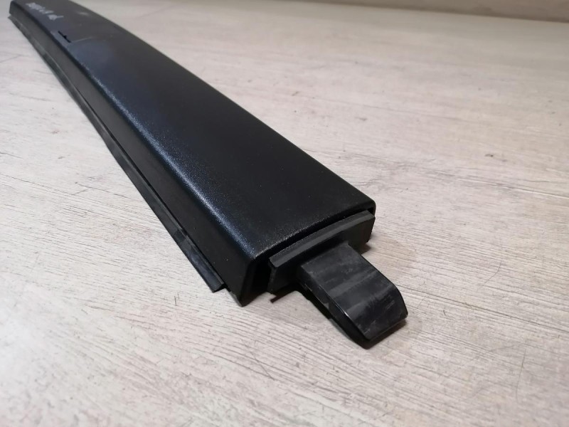 Sandero №14 рейлинг левый на запчасти