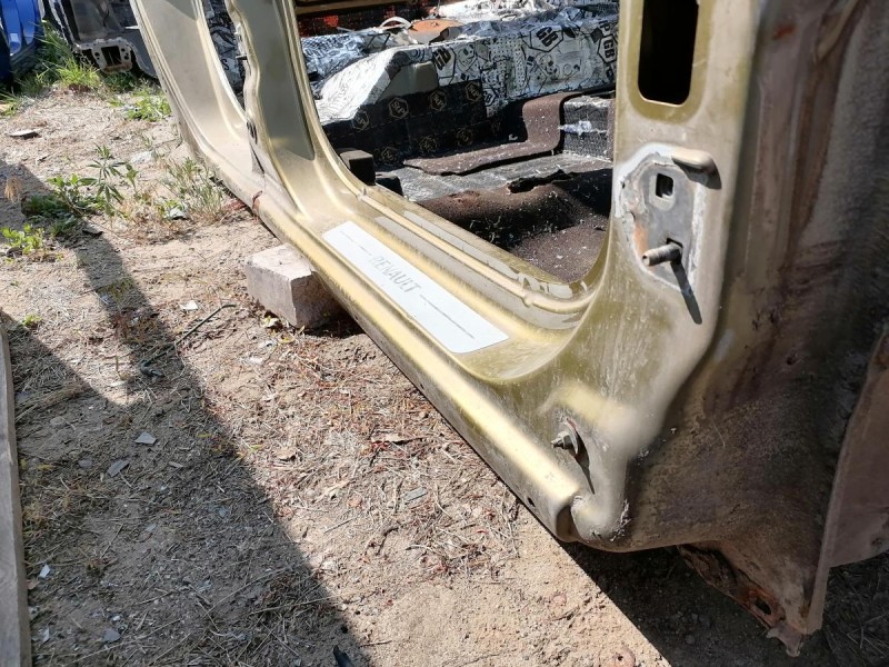 Sandero №14 порог правый деф