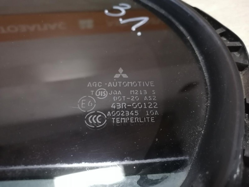 Lancer 10 №1 форточка левая