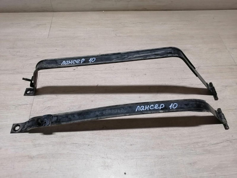 Lancer 10 №1 крепление бензобака к-кт