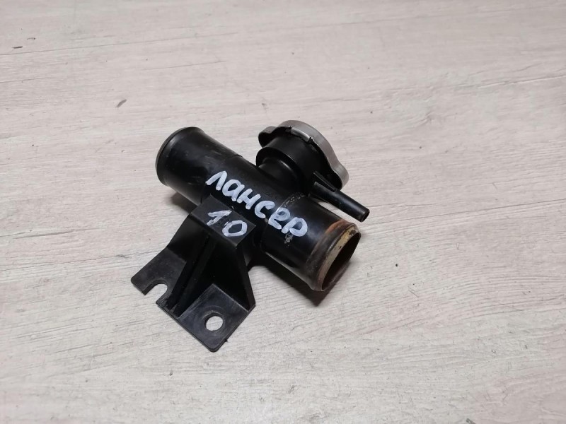 Lancer 10 №1 горловина радиатора охлаждения