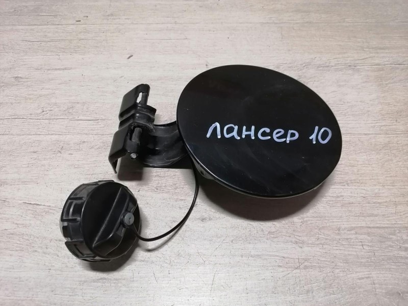 Lancer 10 №1 лючок бензобака деф