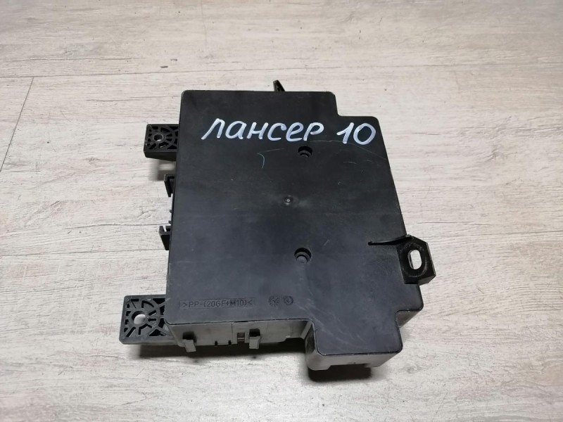 Lancer 10 №1 блок предохранителей салона