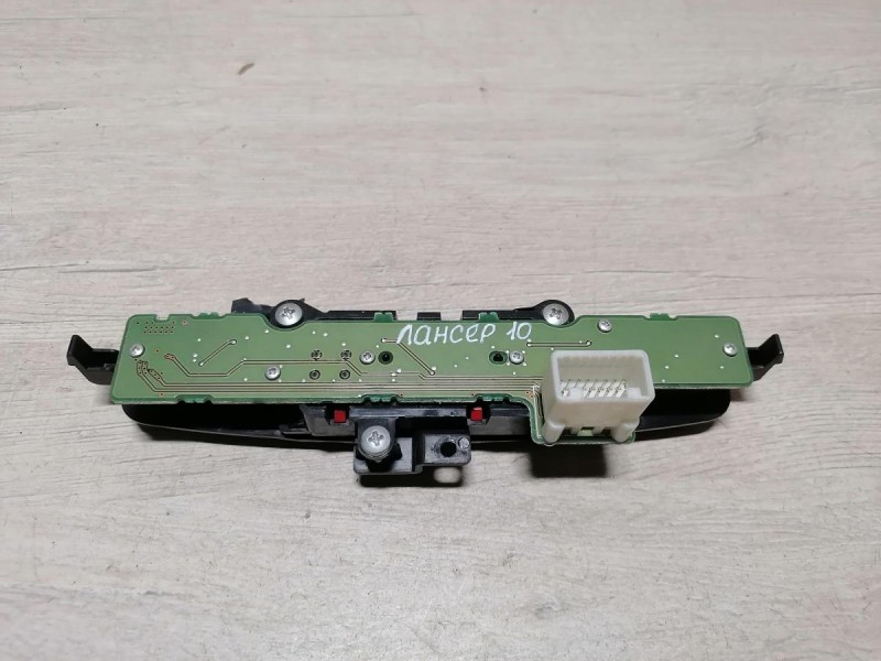 Lancer 10 №1 кнопка аварийка блок деф